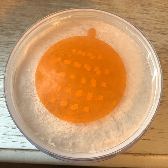 Airspun Loose Face Powder - Picture 6 of 7